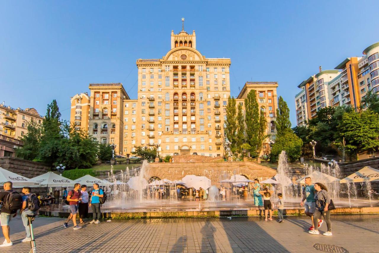 3-Room Apartments On Khreshchatyk. Building With Star เคียฟ ภายนอก รูปภาพ