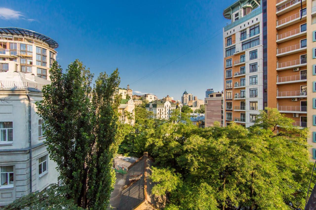 3-Room Apartments On Khreshchatyk. Building With Star เคียฟ ภายนอก รูปภาพ